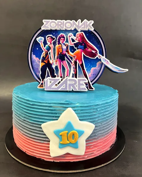 Tarta de KPop Demon Hunters con el 10
