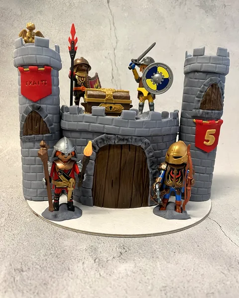 Tarta castillo con caballeros