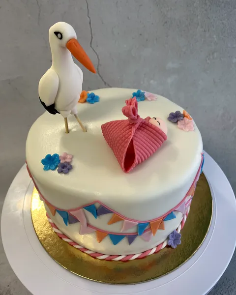 Tarta con cigüeña
