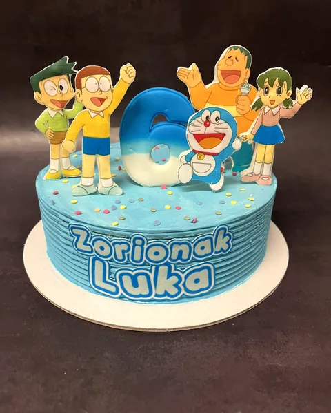 Tarta de Doraemon con el 6