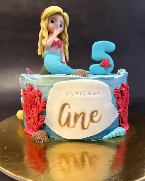 Tarta de sirena con el 5