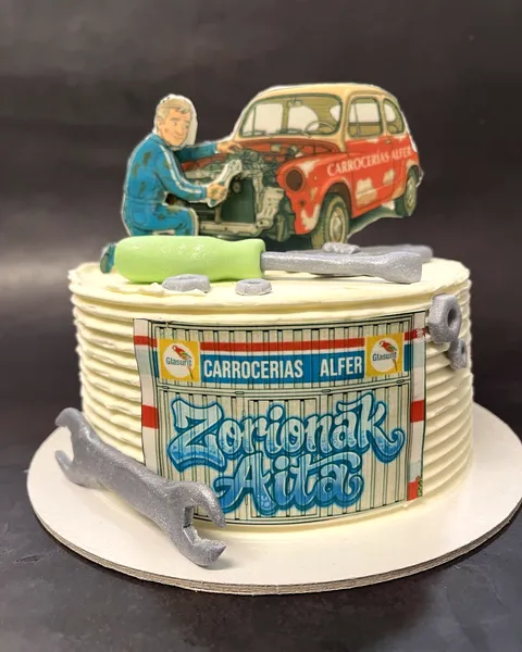 Tarta de chapa y pintura