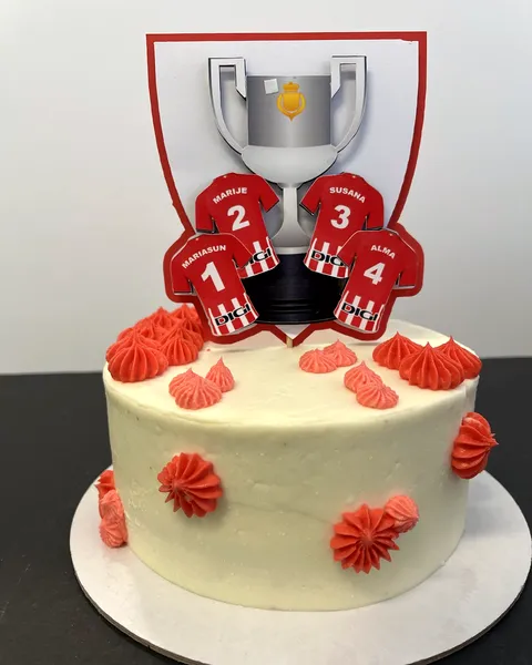 Tarta del Athletic con la copa