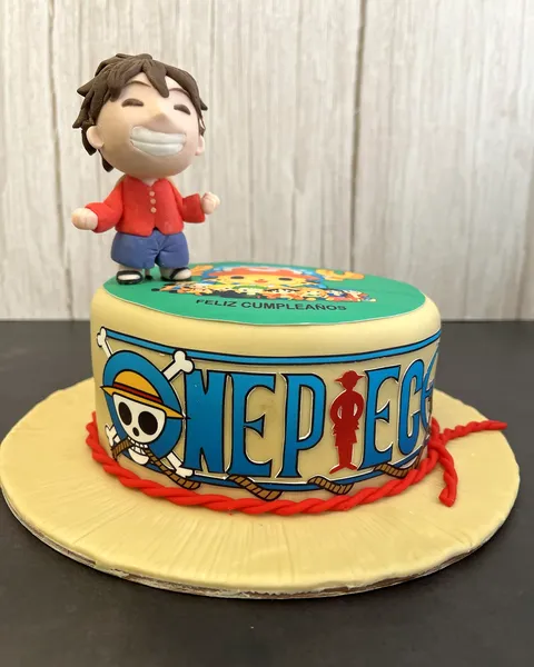 Tarta de One Piece con Luffy