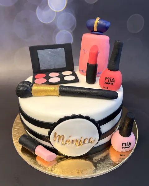 Tarta de maquillaje