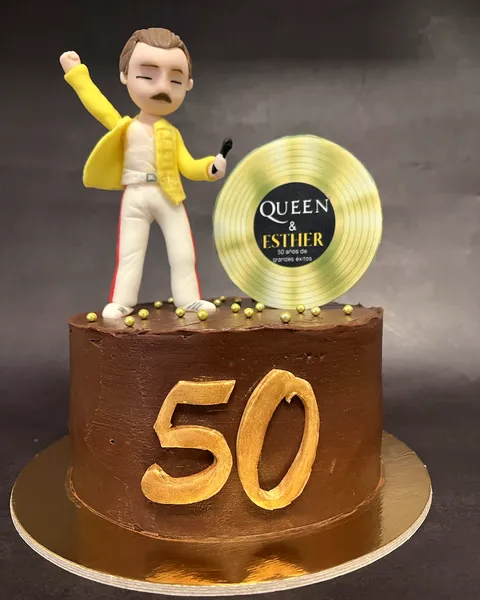 Tarta de Queen con Freddie Mercury y el 50
