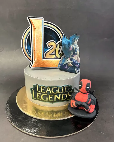 Tarta de League of Legends con Deadpool