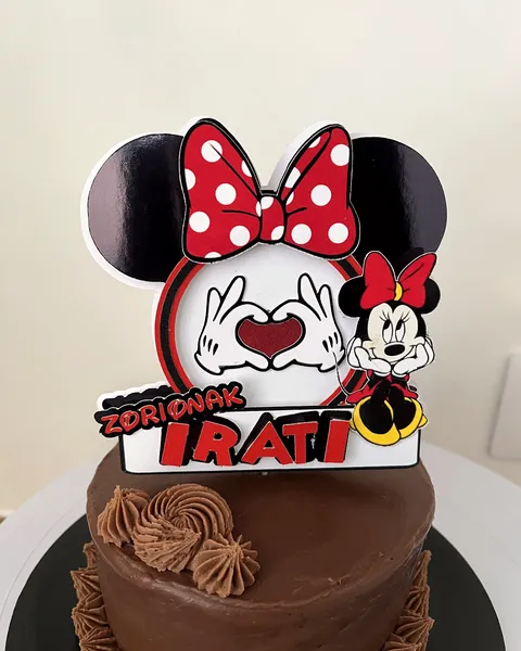 Tarta de Minnie Mouse con chocolate