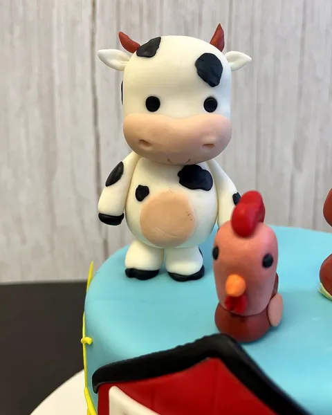 Vaca y gallina de fondant