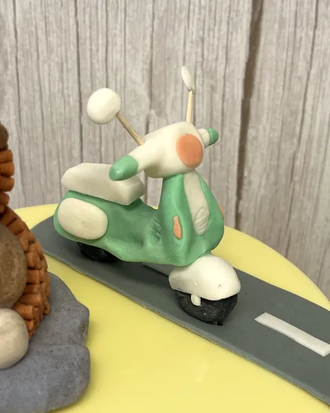 Vespa verde de fondant