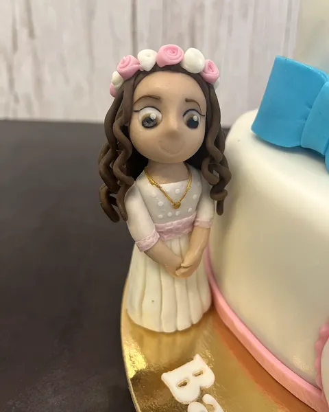 Niña de comunión de fondant