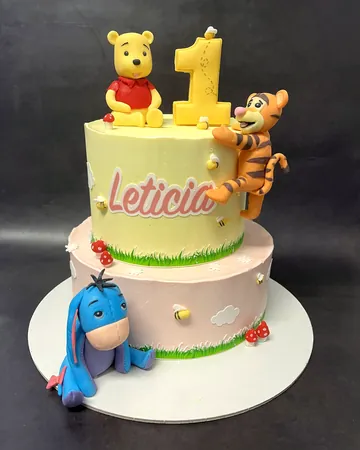 Tarta de primer cumpleaños de Winnie the Pooh