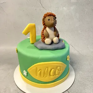 Tarta pequeña con erizo